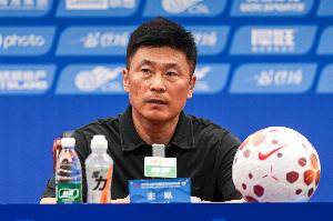 李国旭：个别球员伤停对人员安排有影响，踢得少的球员充满欲望